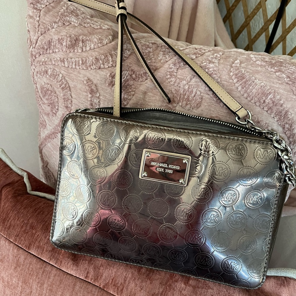 Michael kors crossbody